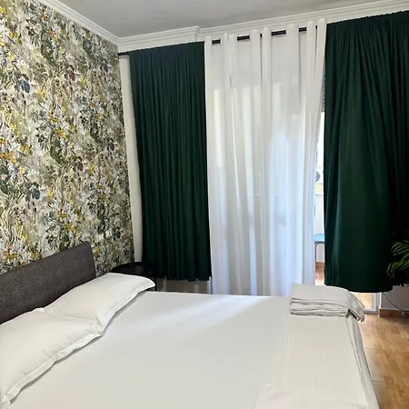 Apartment Green Home Tirana